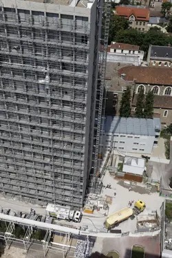 Image showcasing Renovation solution in high rise appartment building | Saint-Gobain ...